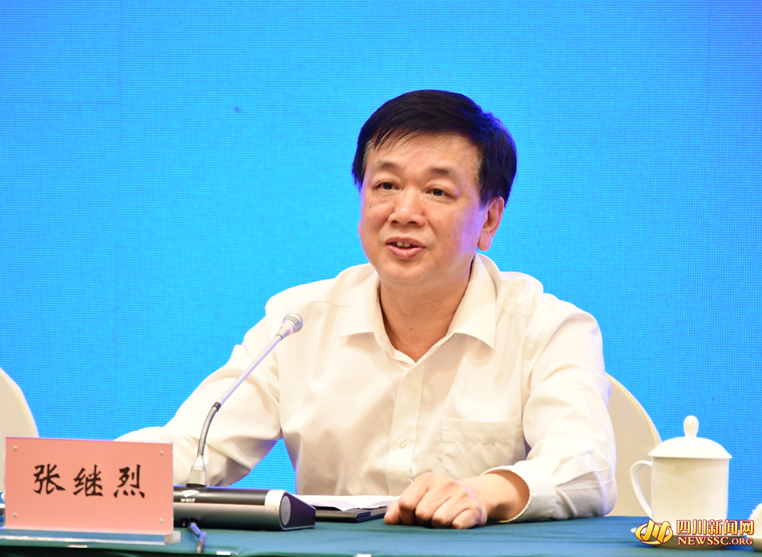 918博天堂·(中国区)旗舰厅电气集团副总经理、党组成员张继烈_副本.jpg